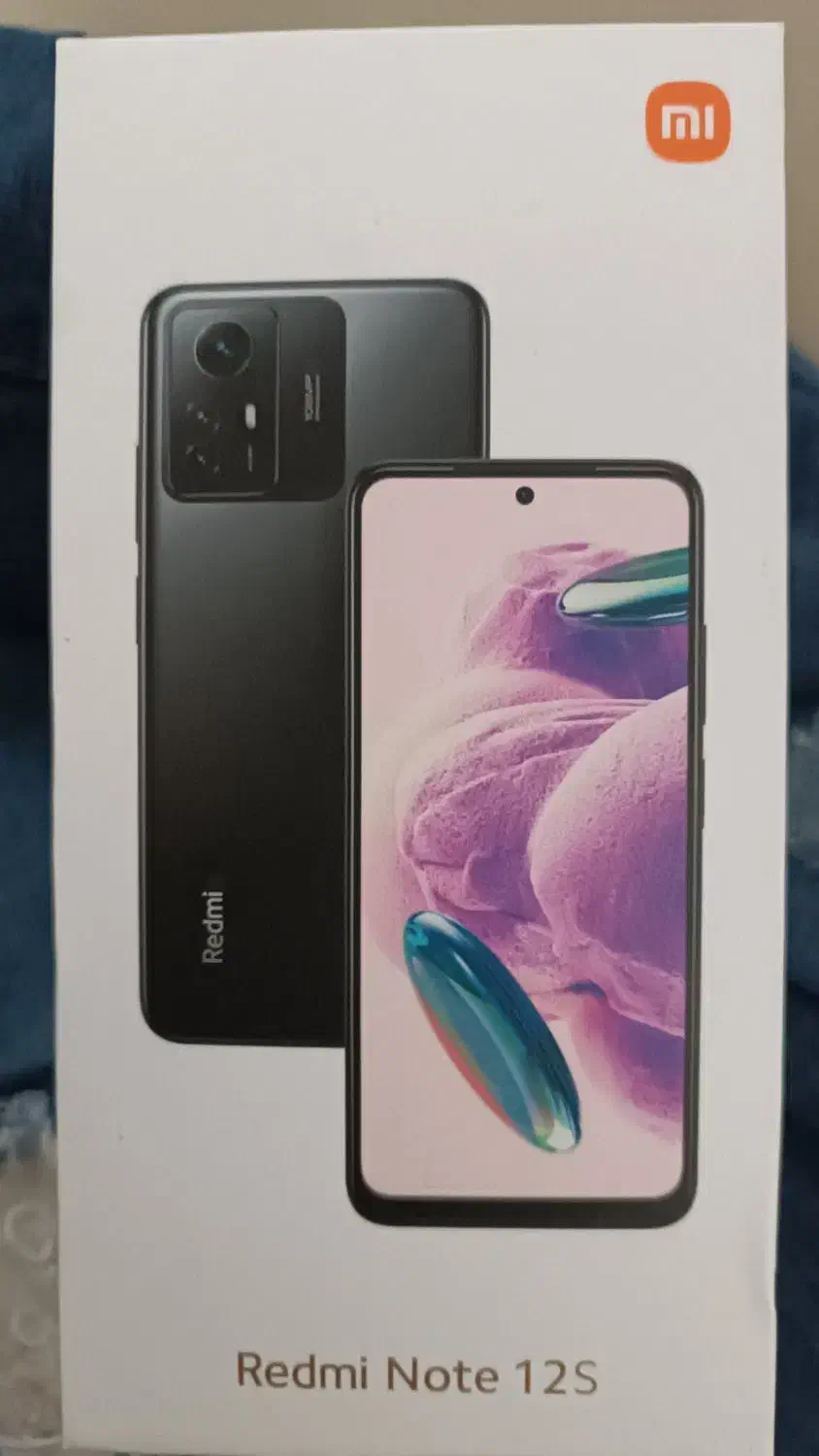 گوشی بسیار عالی است|موبایل|آران و بیدگل, |دیوار