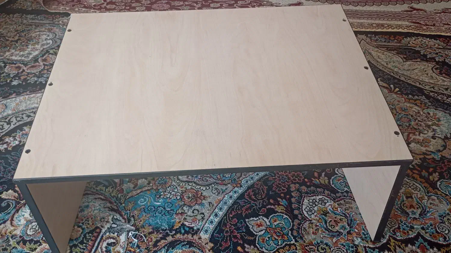 میز تحریر|میز تحریر و کامپیوتر|میانه, |دیوار