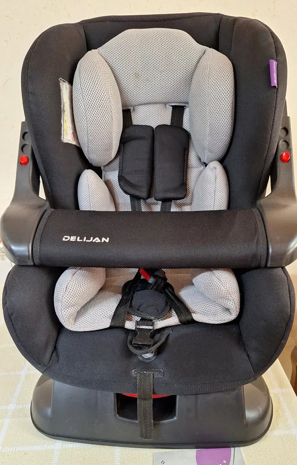 صندلی ماشین کودک|تخت و صندلی بچه|ارومیه, |دیوار