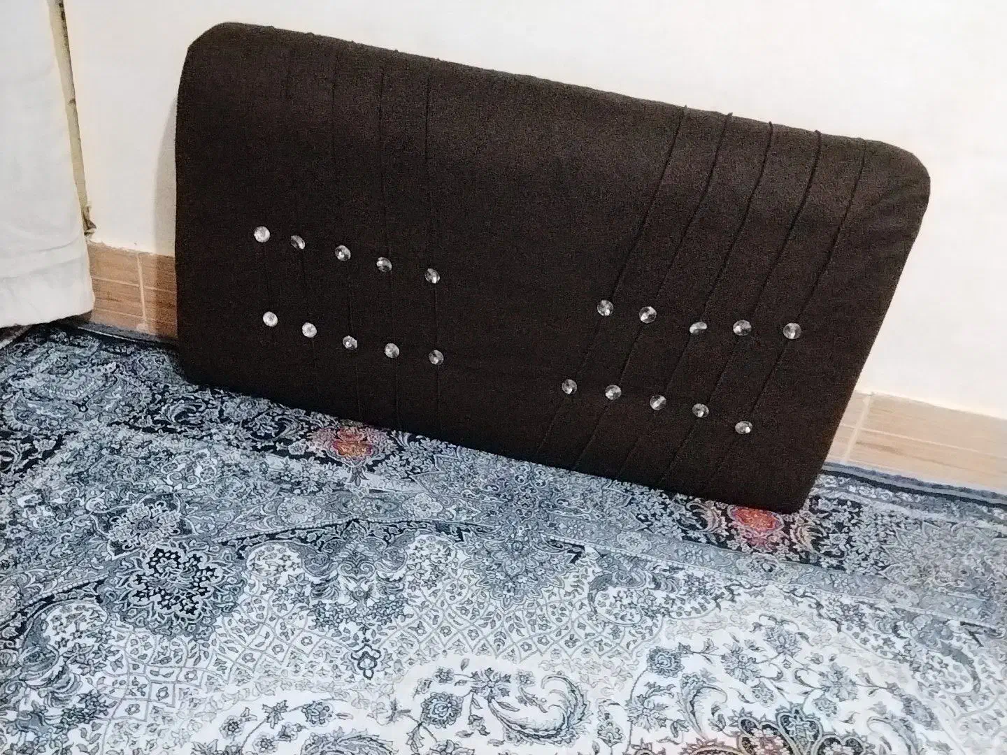 پشتی مخمل|پشتی|بهبهان, |دیوار