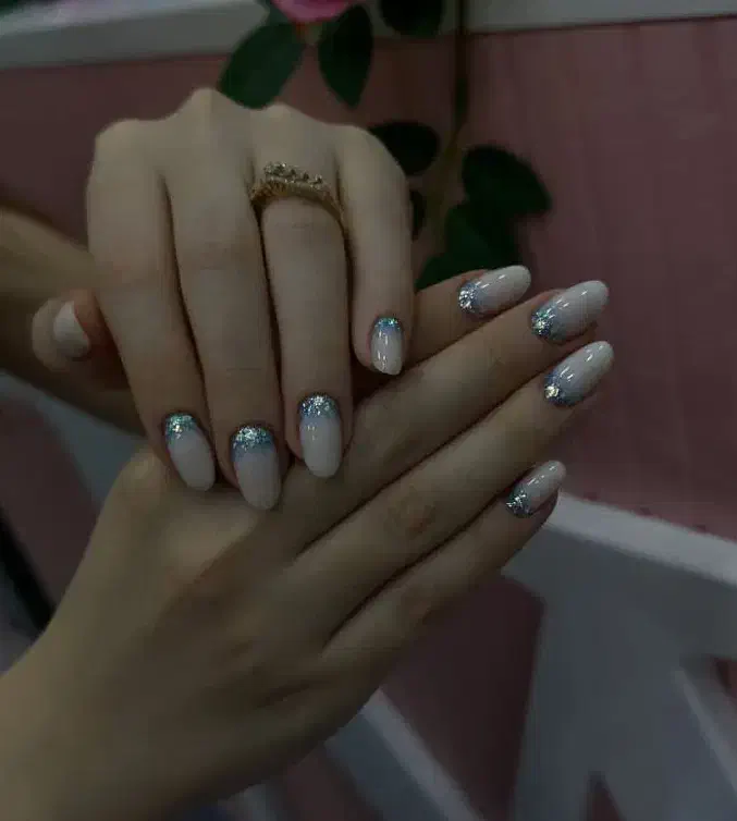 کاشت و ترمیم با بهترین قیمت|خدمات آرایشگری و زیبایی|رشت, معلم|دیوار