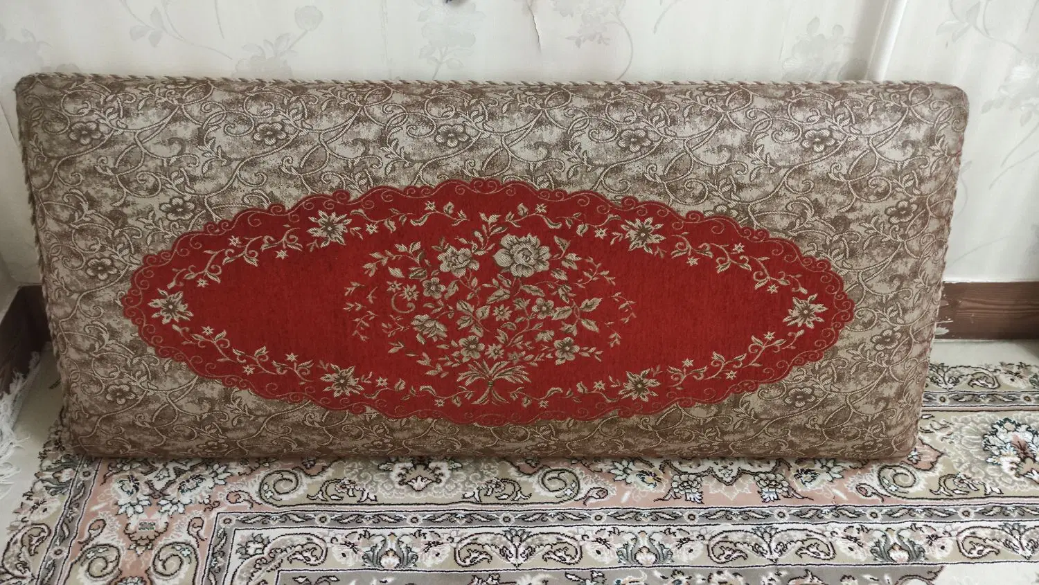 پشتی|پشتی|ساوه, |دیوار