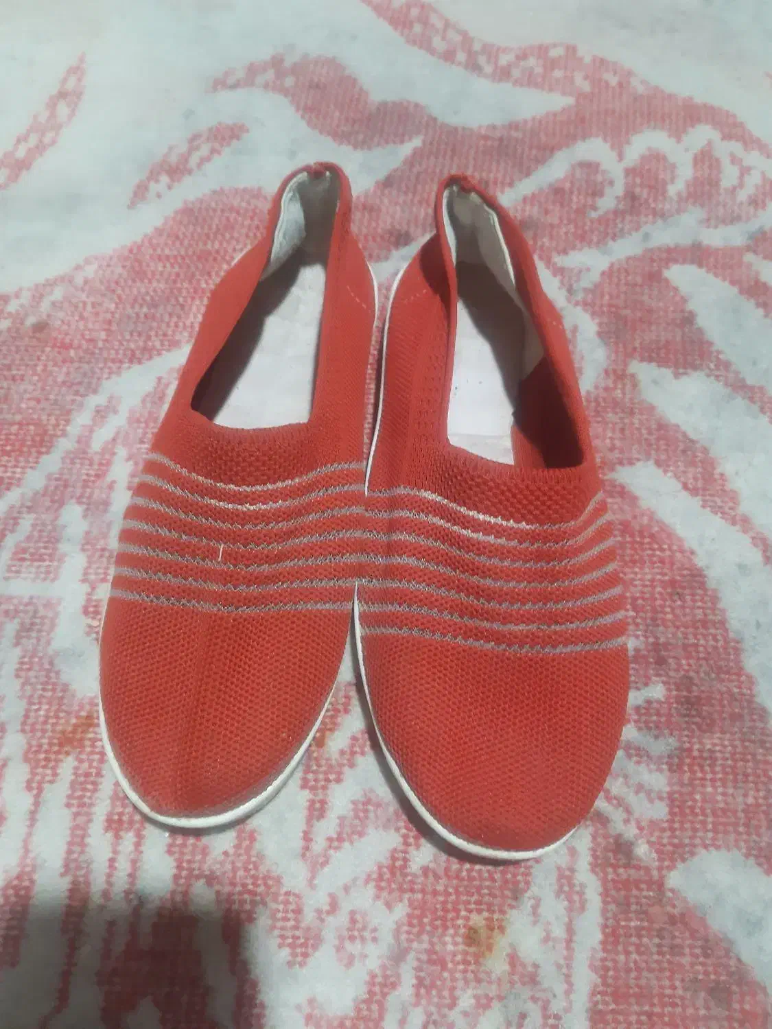 لباس ها درحدنومیباشد|لباس|گلبهار, شهر جدید گلبهار|دیوار