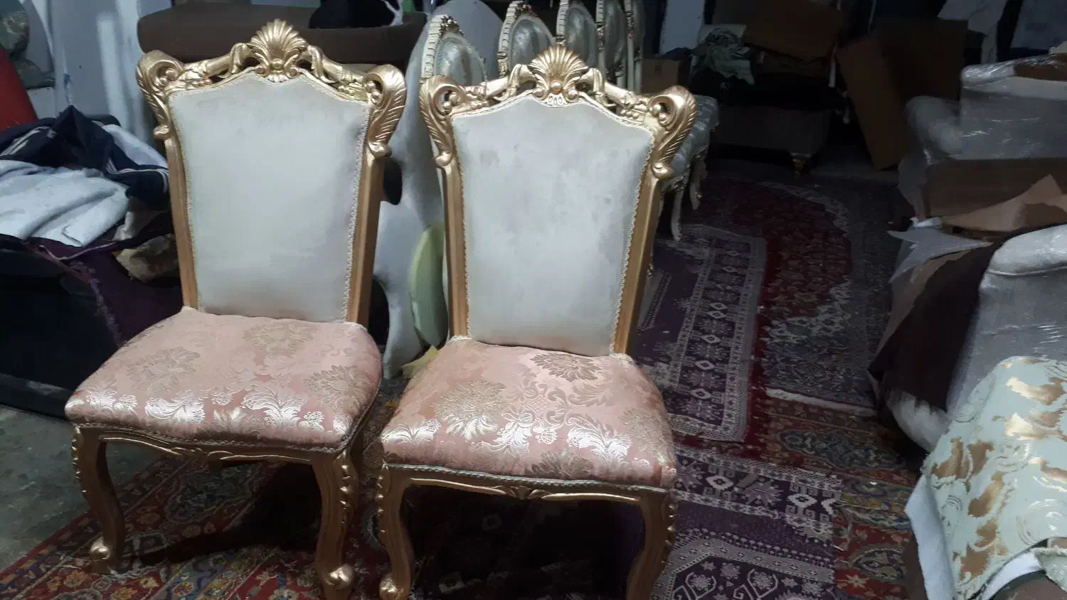 صندلی|میز و صندلی غذاخوری|بومهن, |دیوار