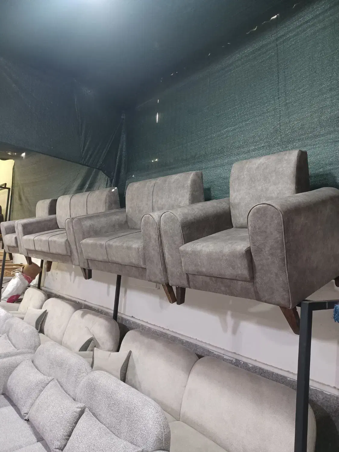 مبل هفت نفره طوسی در حد نو|مبلمان خانگی و میز عسلی|شیراز, احمدی جنوبی|دیوار