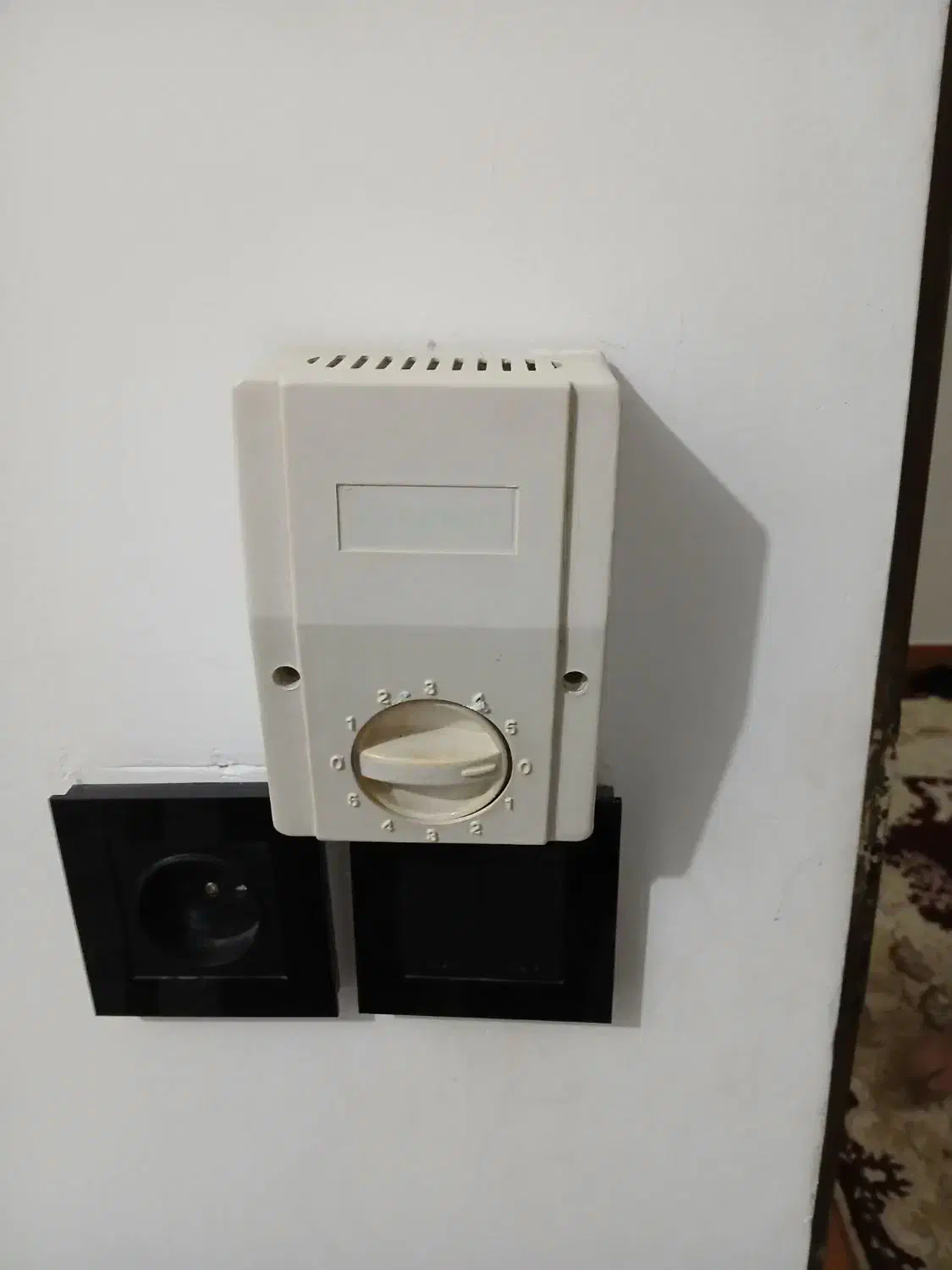 پنکه سخفی|پنکه و تصفیهکنندهٔ هوا|رشت, خرسندی|دیوار