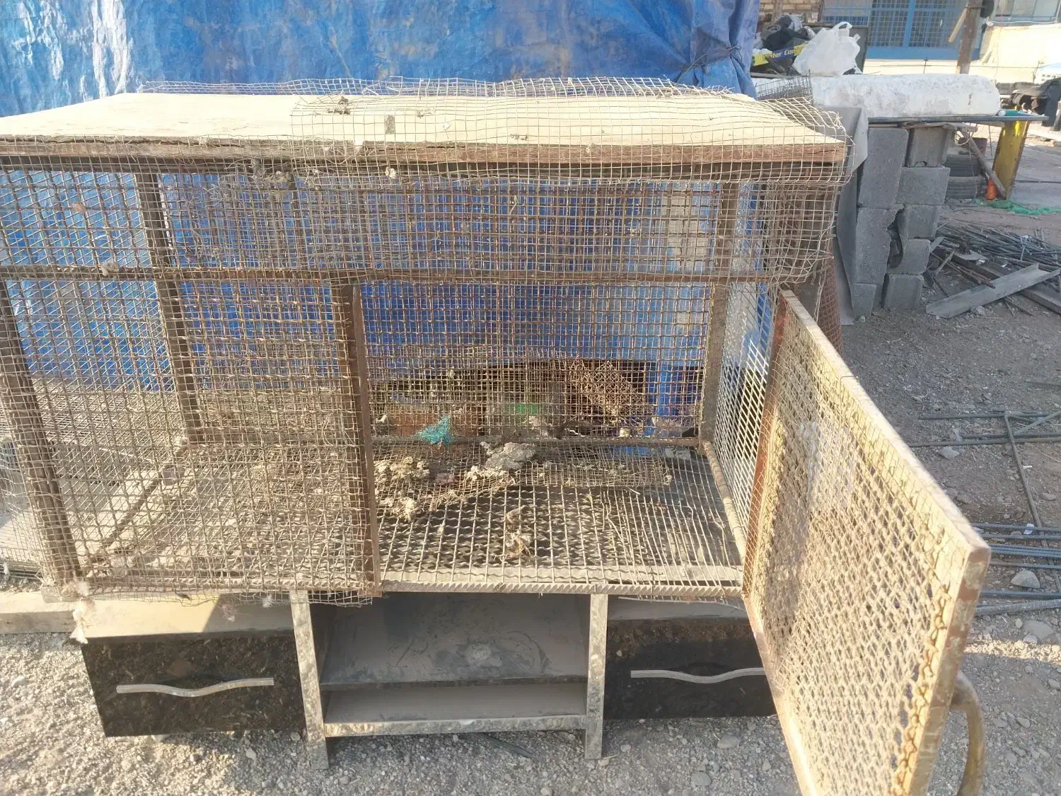 قفس آهنی بسیار محکم|لوازم جانبی حیوانات|اقبالیه, |دیوار