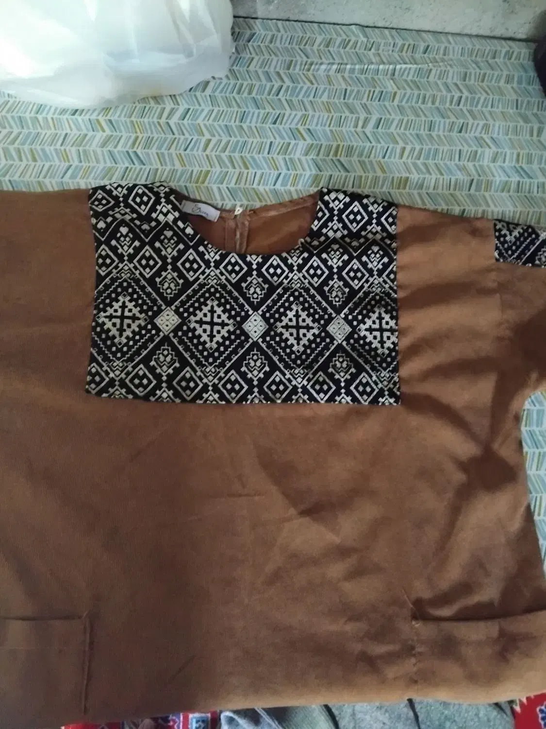 بافت. پالتو تازه|لباس|سقز, |دیوار