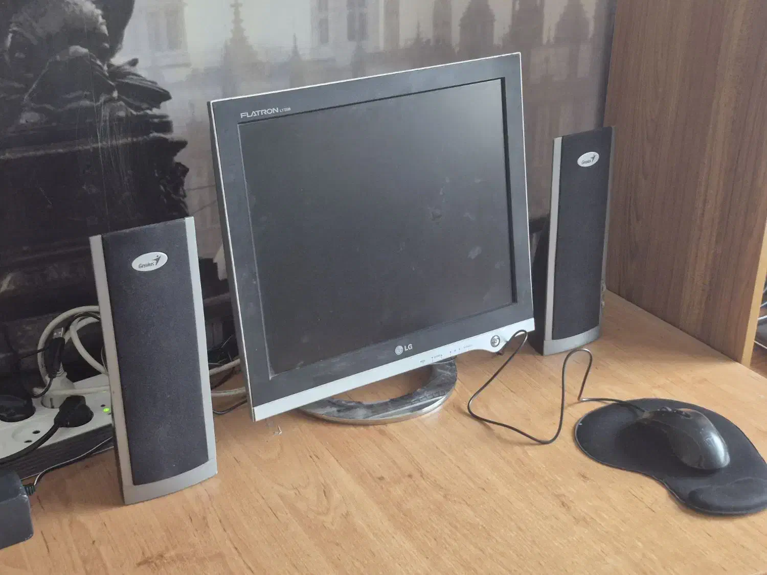 کامپیوتر ساده با میز (معاوضه با لپتاپ)|رایانه رومیزی|گرگان, |دیوار