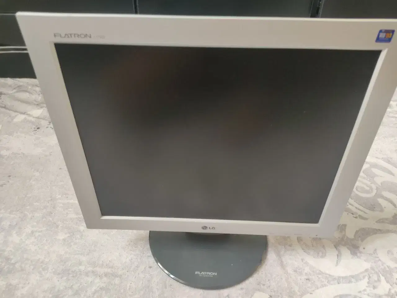 مانیتور ال جی و باند میکرولب|قطعات و لوازم جانبی رایانه|شهریار, شهرک وائین|دیوار