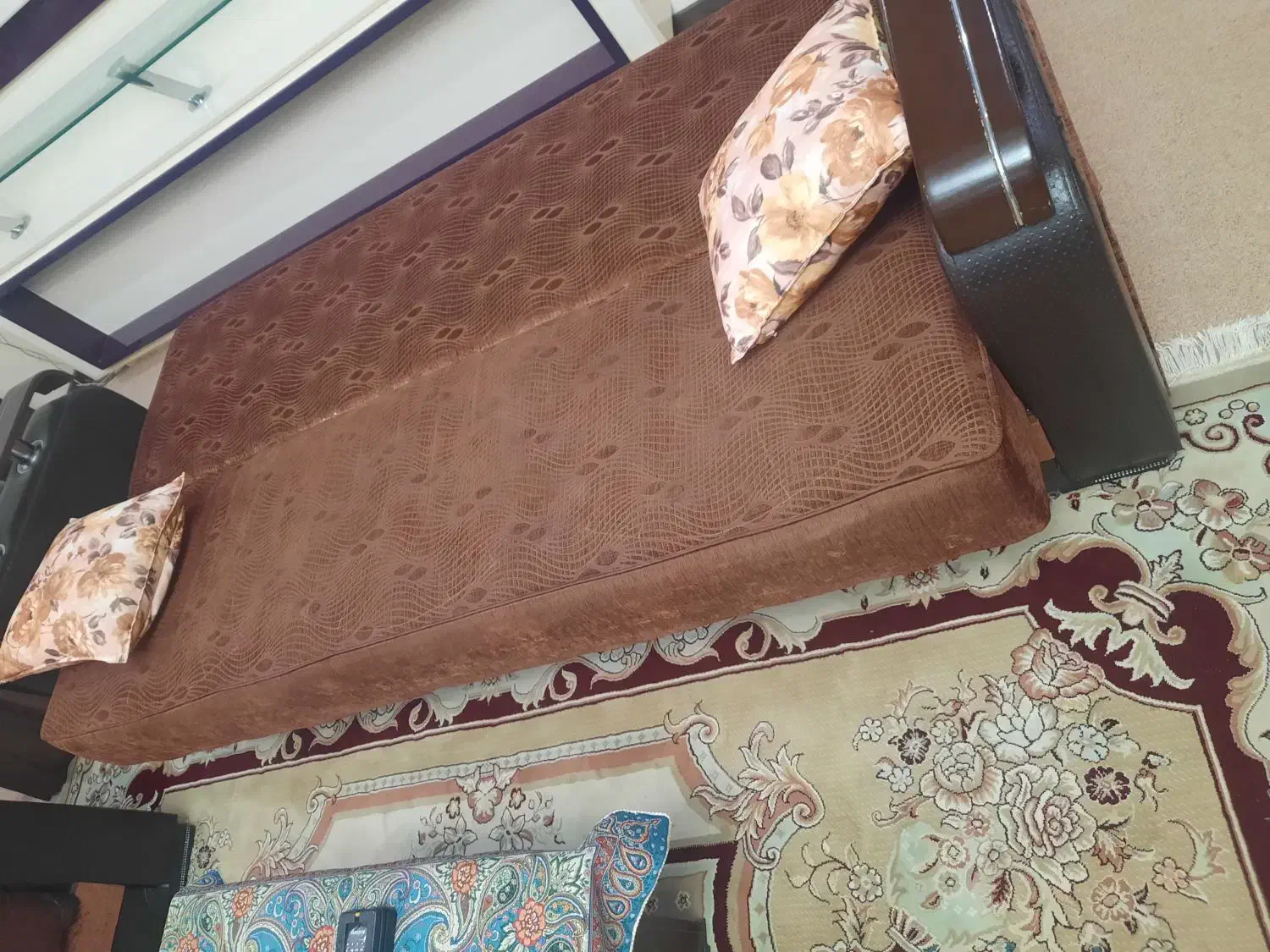 مبل تخت خواب شو چهار نفره|مبلمان خانگی و میز عسلی|ساری, |دیوار