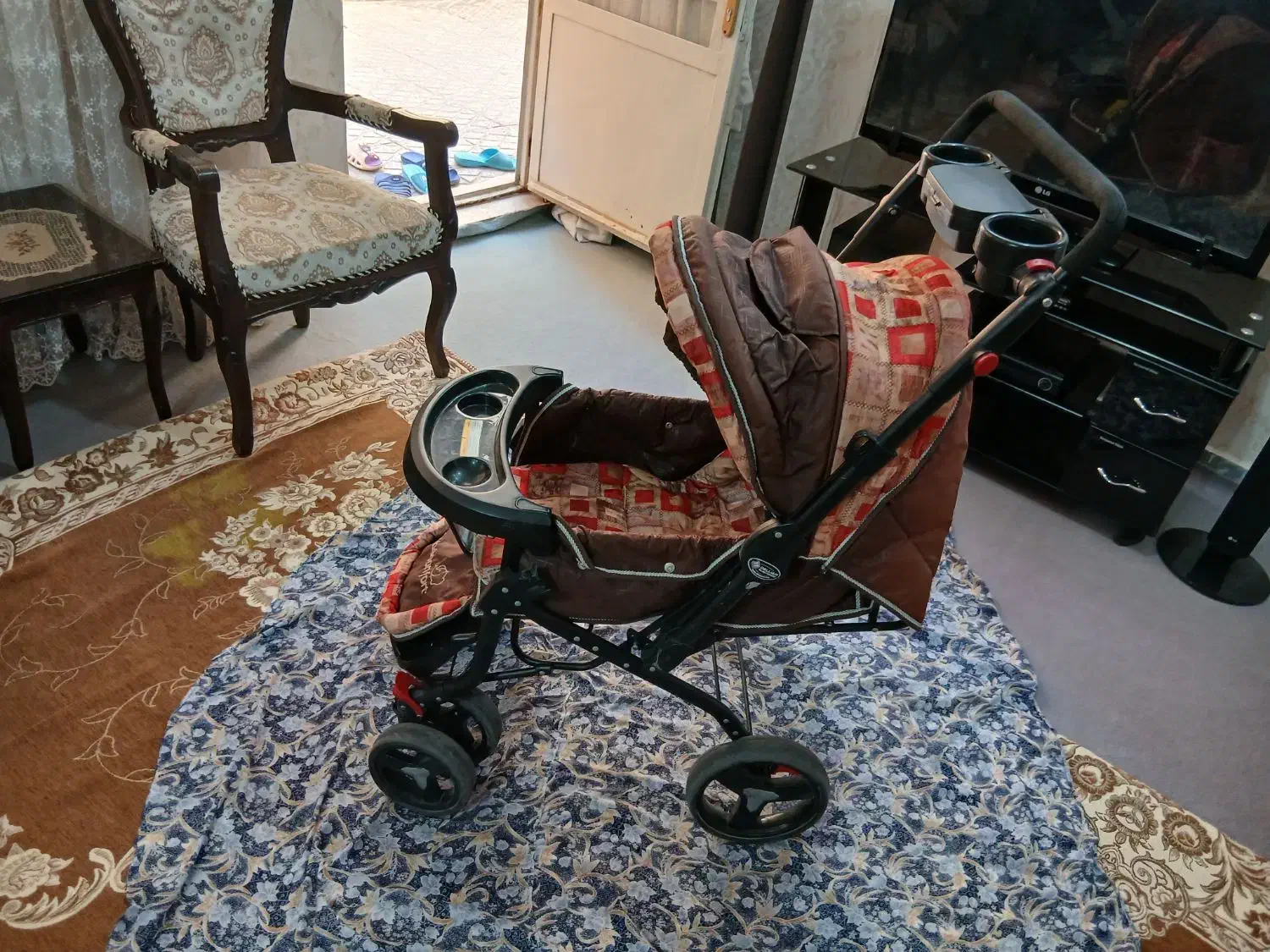 فروش کریر، کالسکه و گهواره سالم و تمیز .|کالسکه و لوازم جانبی|بروجرد, |دیوار