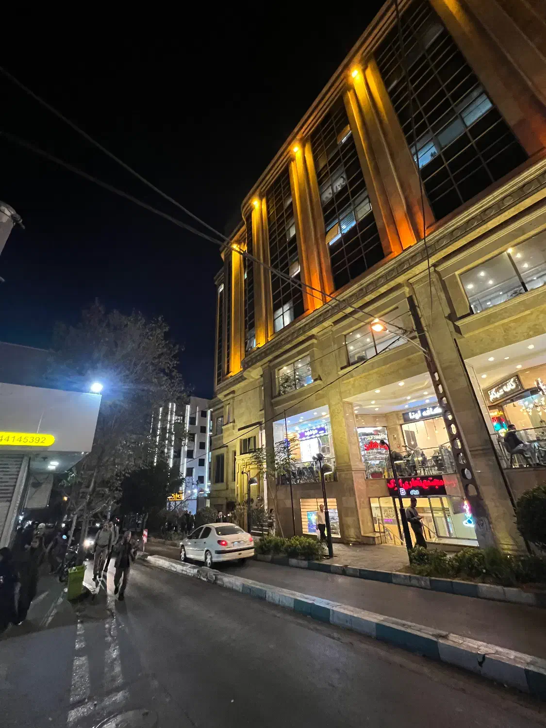 ۷۰ متر مناسب کافه جنت مترو پاساژ اترک|اجارهٔ مغازه و غرفه|تهران, سازمان برنامه شمالی|دیوار