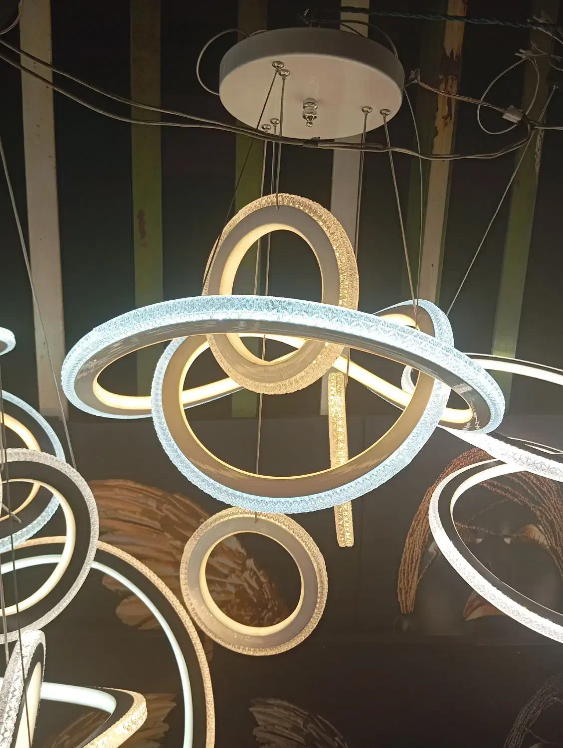 لوستر ال ایدی|لوستر و چراغ آویز|فردیس, فردیس|دیوار