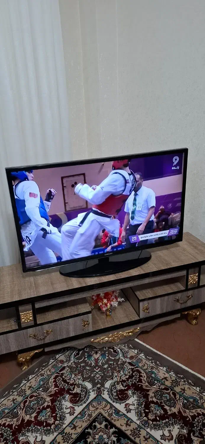 تلوزیون ۴۵ اینچ سامسونگ سالم سالم|تلویزیون و پروژکتور|سیاهکل, |دیوار