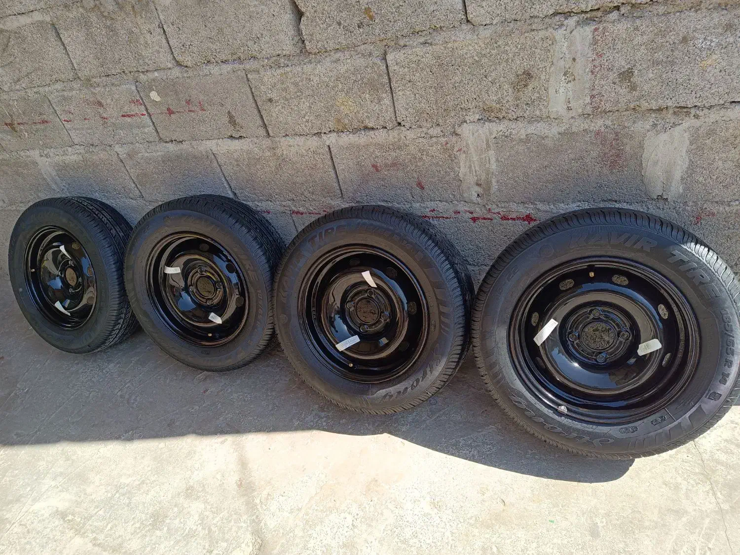 تایرو رینگ دور 14پژو 90درصد|قطعات یدکی و لوازم جانبی|چابهار, |دیوار