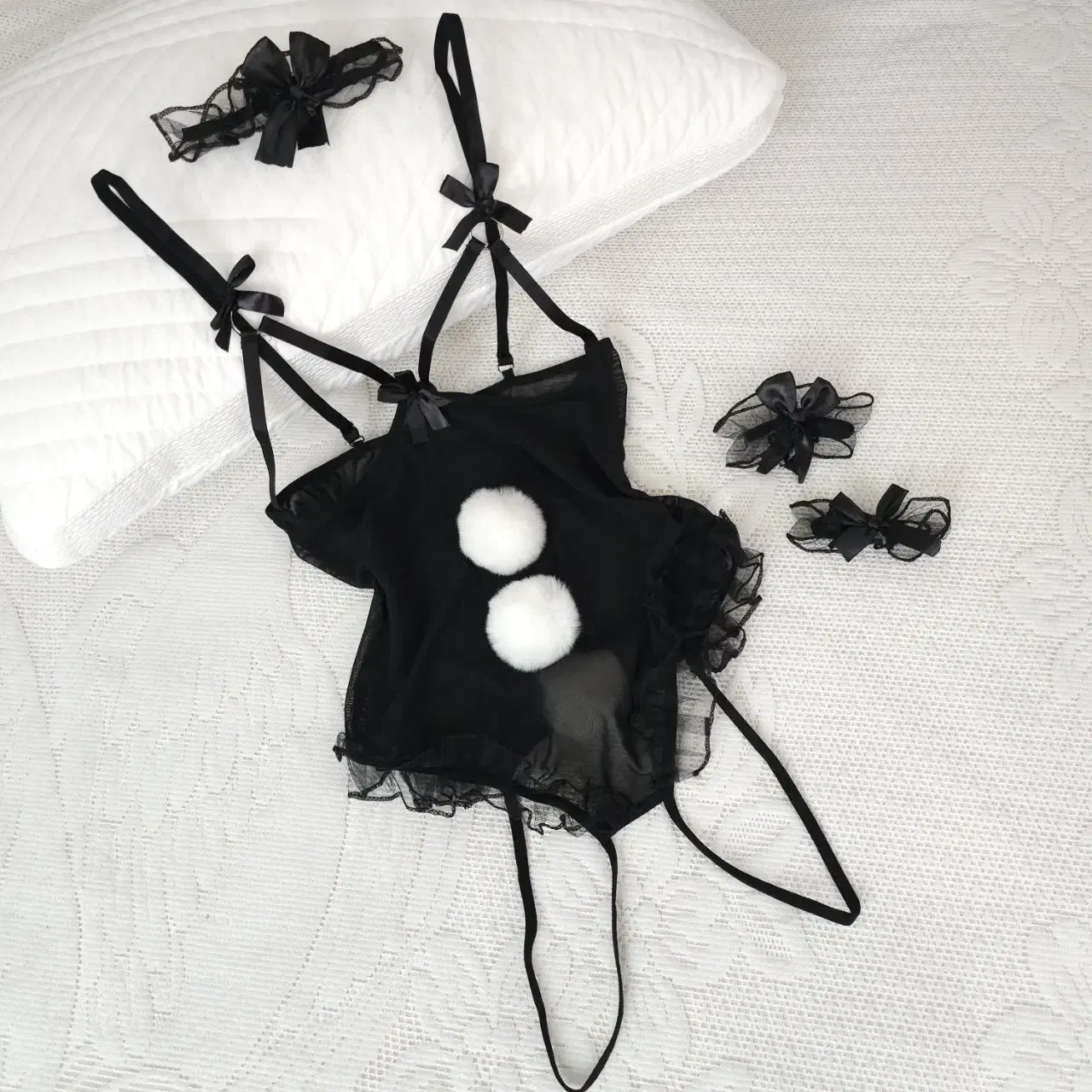 لباس زیر|لباس|اصفهان, نقش جهان|دیوار