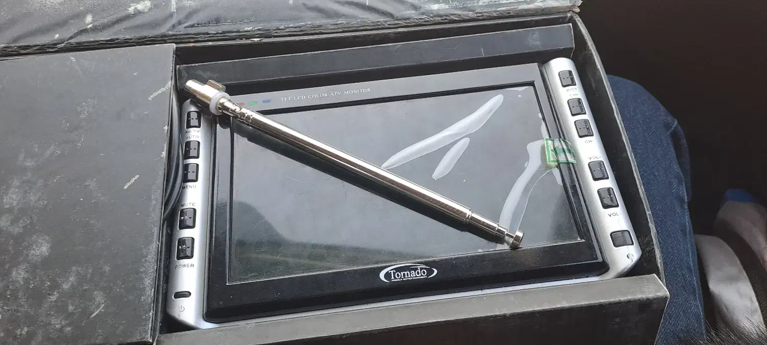 تلویزیون 7 اینچ|تلویزیون و پروژکتور|شیراز, شاهچراغ|دیوار