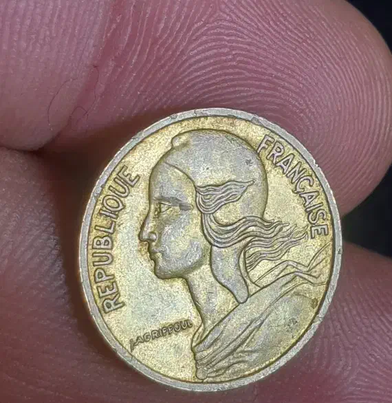 سکه ۵ سنتیم فرانسه ۱۹۷۷ کمیاب|کلکسیون سکه، تمبر، اسکناس|مشهد, امیر|دیوار