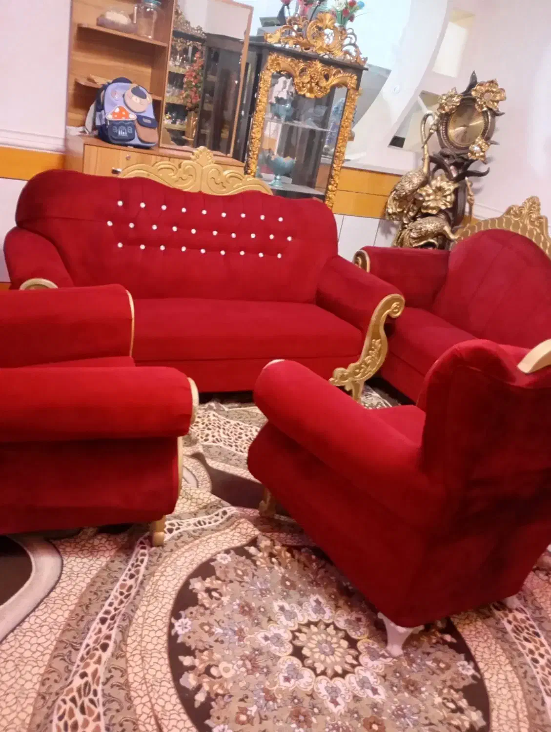 یکدست مبل زرشکی هشت نفره به فروش میرسد|مبلمان خانگی و میز عسلی|داراب, |دیوار