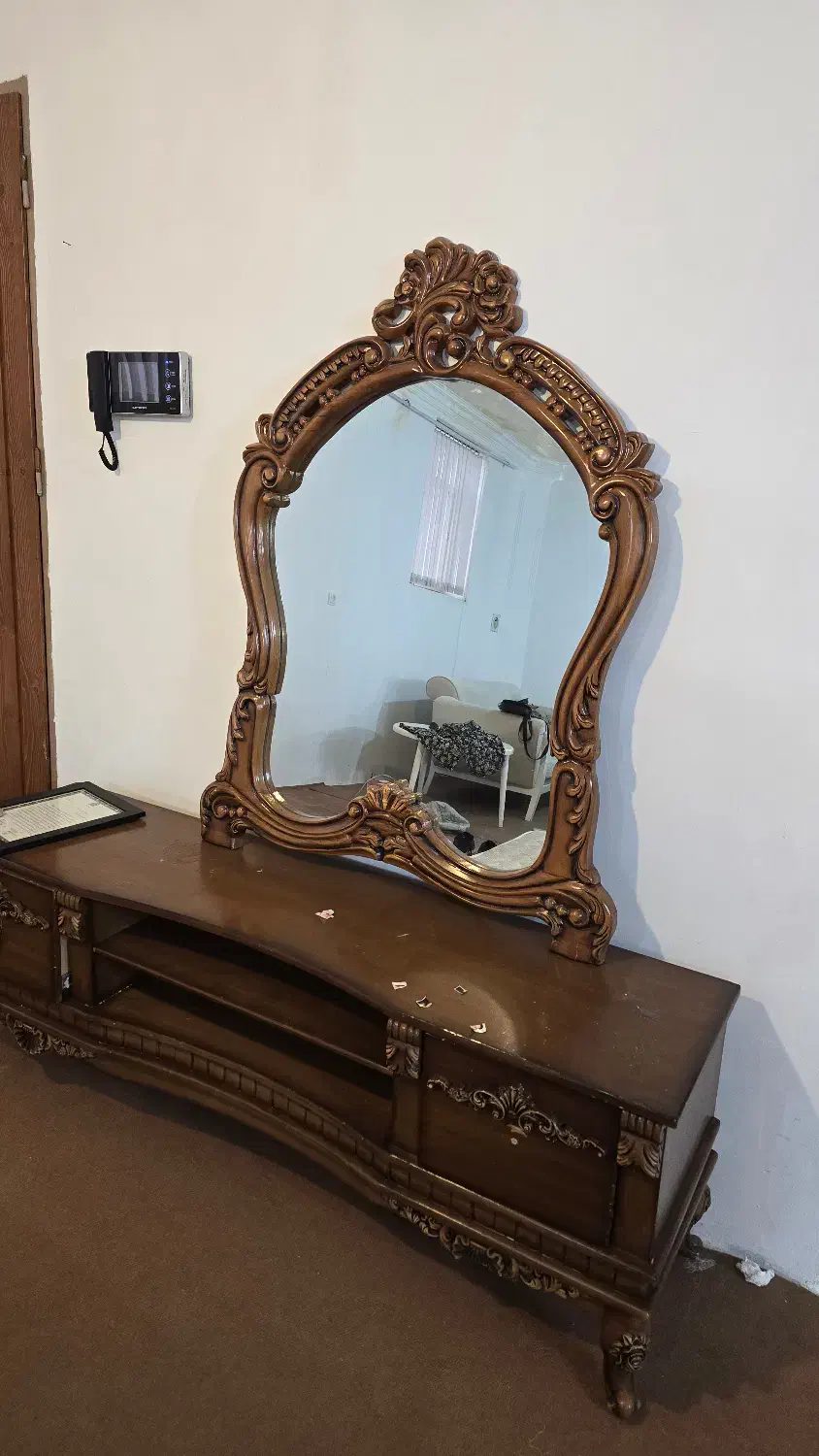 فروش مبل کلاسیک و سرویس خواب|مبلمان خانگی و میز عسلی|تهران, منیریه|دیوار