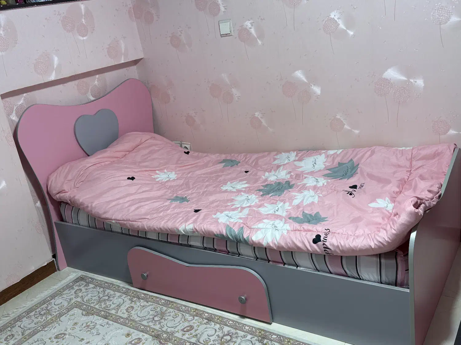 سرویس خواب|تخت و سرویس خواب|رشت, کاکتوس|دیوار