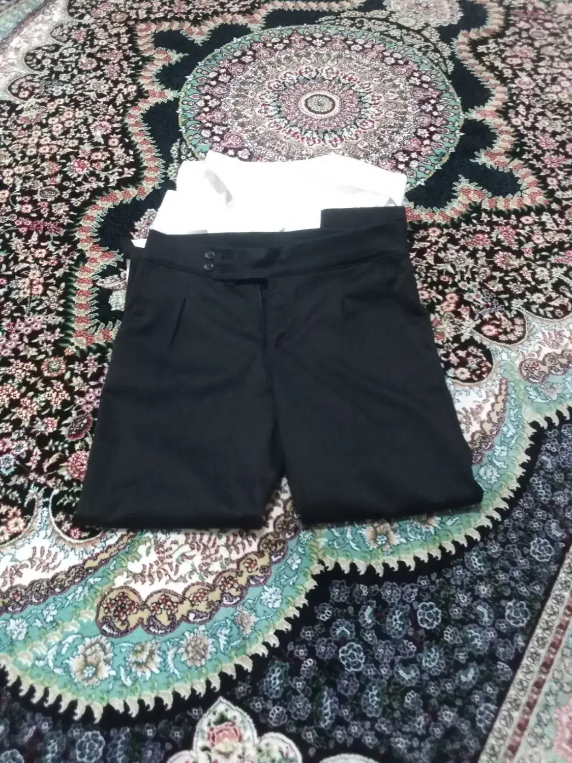 کت وشلوار به همراه پیراهن|لباس|رشت, جانبازان|دیوار