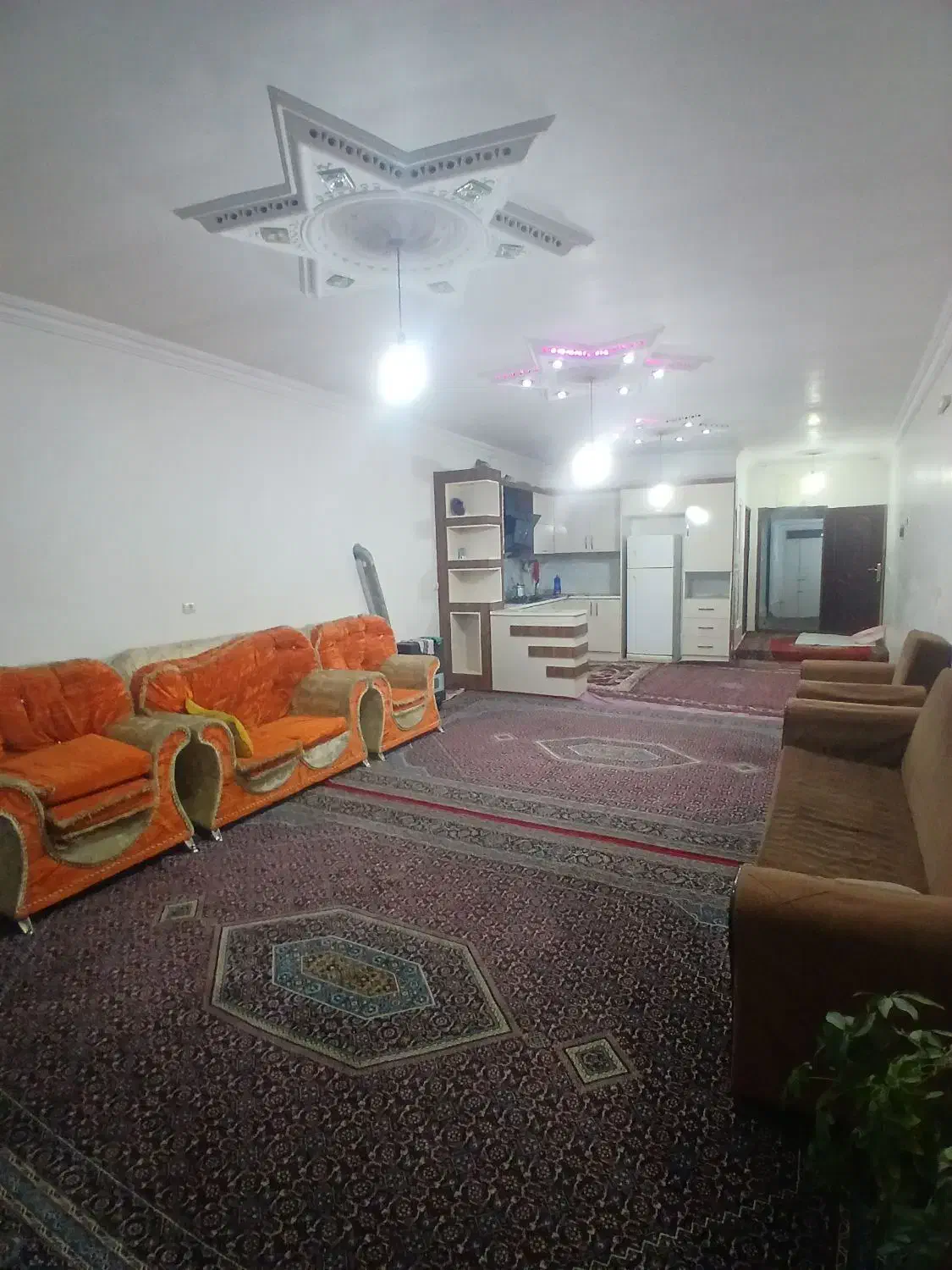 منزل برای مسافران و دانشجویان محترم|اجارهٔ کوتاه‌مدت آپارتمان و سوئیت|اردبیل, |دیوار