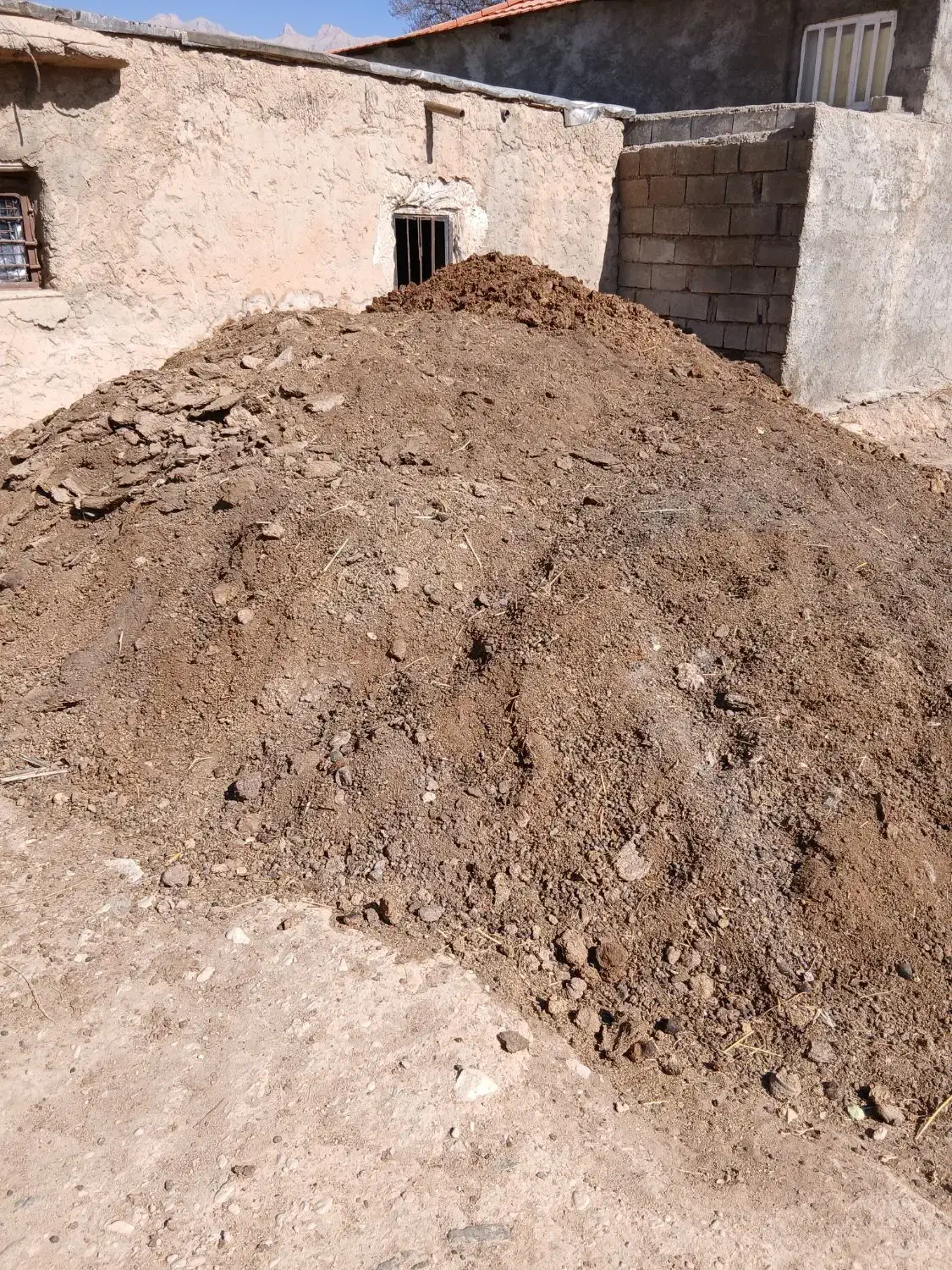 کود حیوانی|خدمات باغبانی و درختکاری|چیتاب, |دیوار