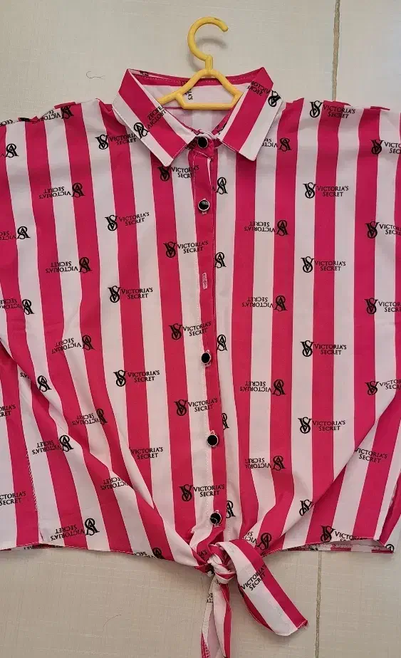 شومیز گره ای|لباس|قم, انسجام|دیوار