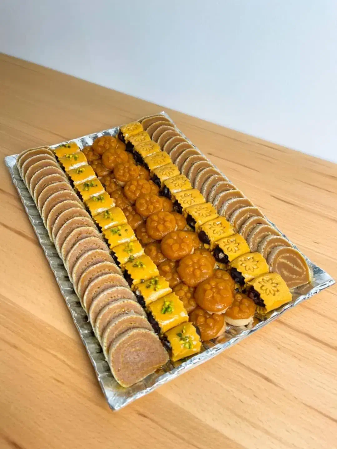 تولید و پخش خرما حلوا مخصوص پذیرایی،|خدمات پذیرایی، مراسم|کرج, کوی امامیه|دیوار