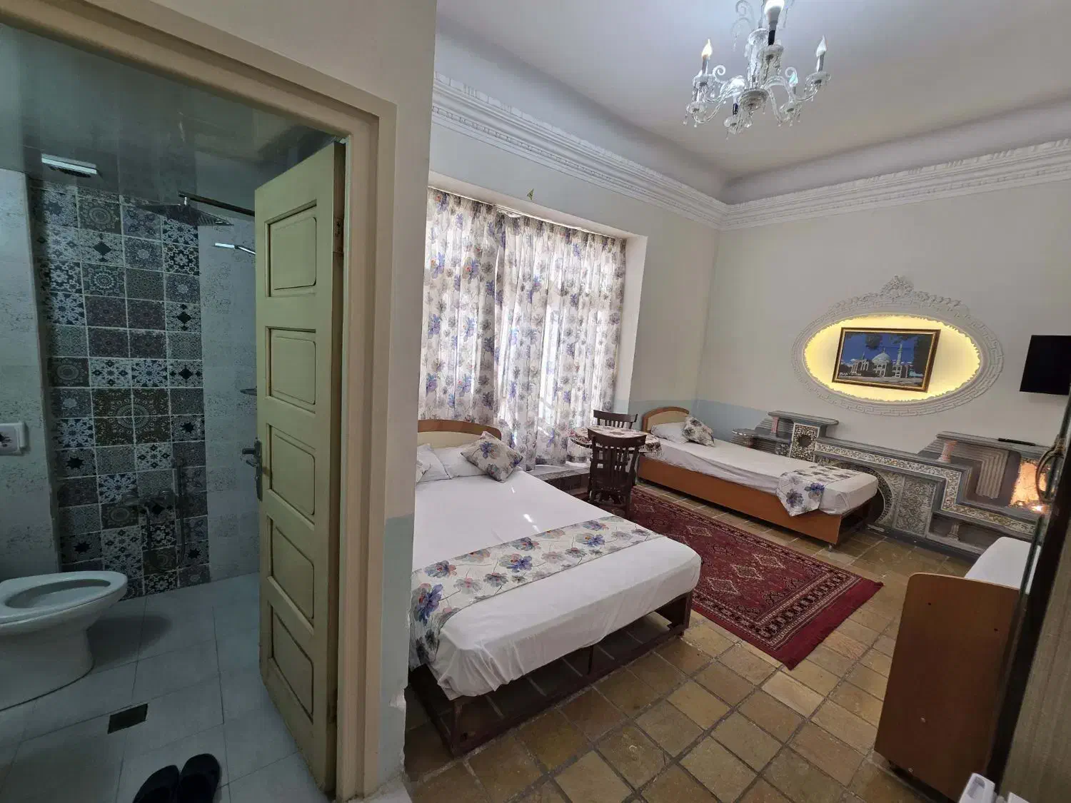 مبله سوییت مهمانسرا نزدیک پل خواجو قیمت مناسب|اجارهٔ کوتاه‌مدت آپارتمان و سوئیت|اصفهان, نقش جهان|دیوار