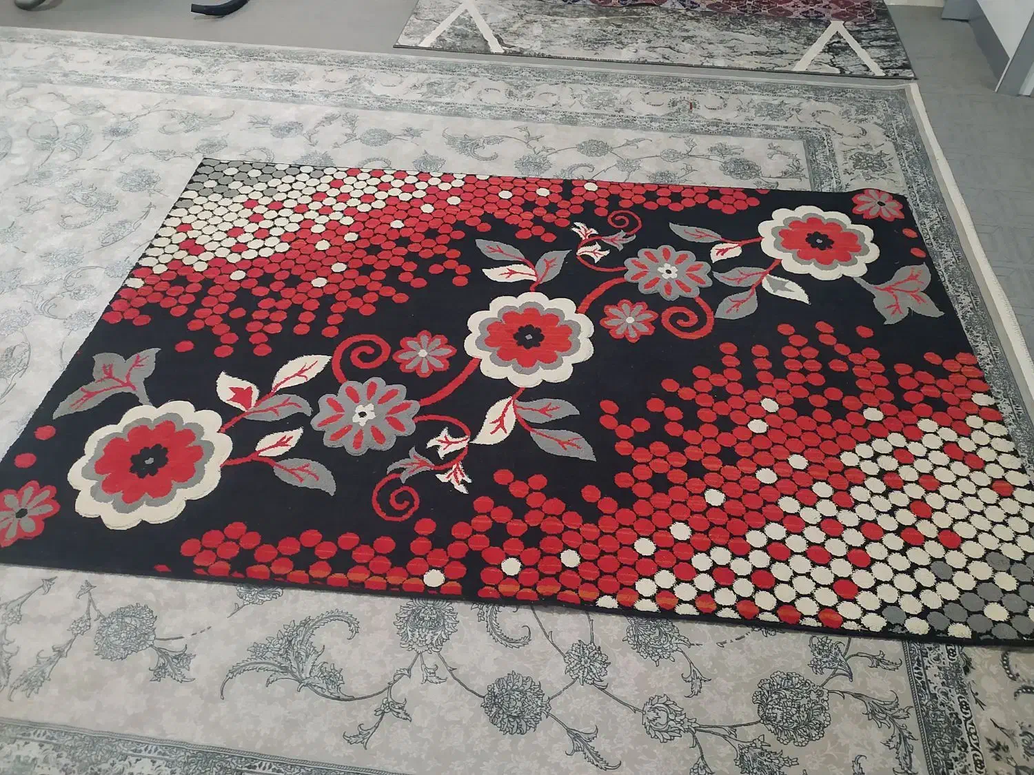 فرش فانتزی سالم کم کار|گلیم، جاجیم، گبه|زنجان, |دیوار