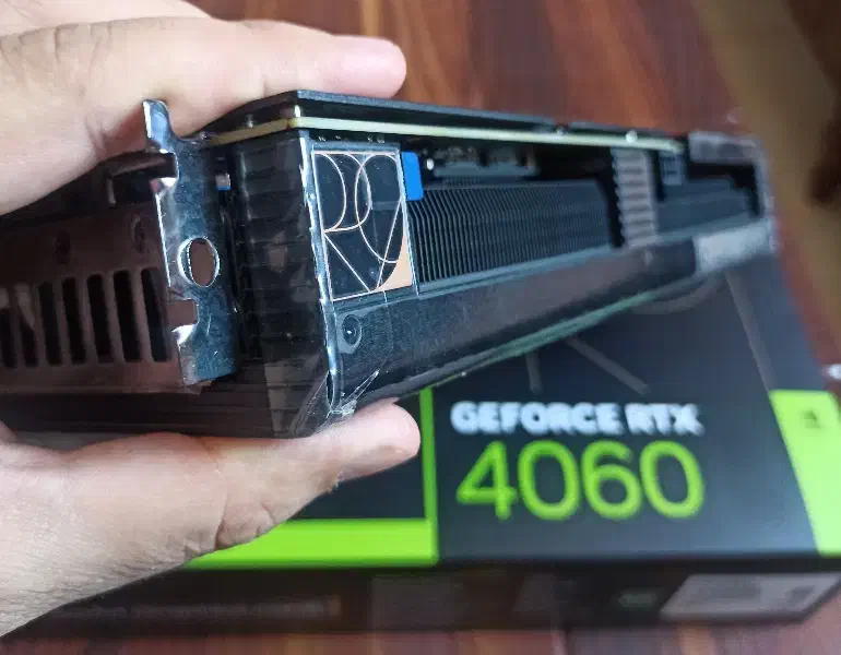 کارت گرافیک rtx4060 8gb oc درحد آکبند|قطعات و لوازم جانبی رایانه|پرند, فاز ۱|دیوار
