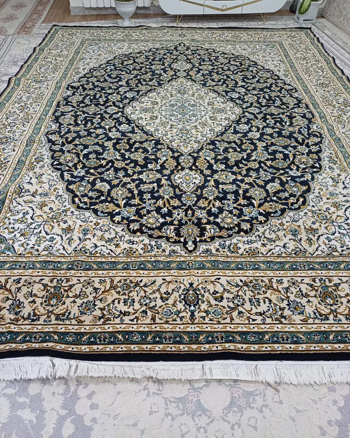 فرش ۱۲ متری|فرش|سقز, |دیوار