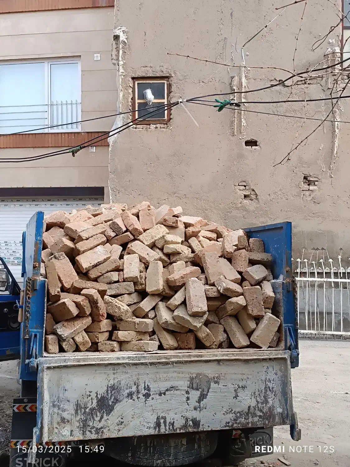 حمل نخاله ساختمانی با نیسان کمپرسی|خدمات حمل و نقل|همدان, |دیوار