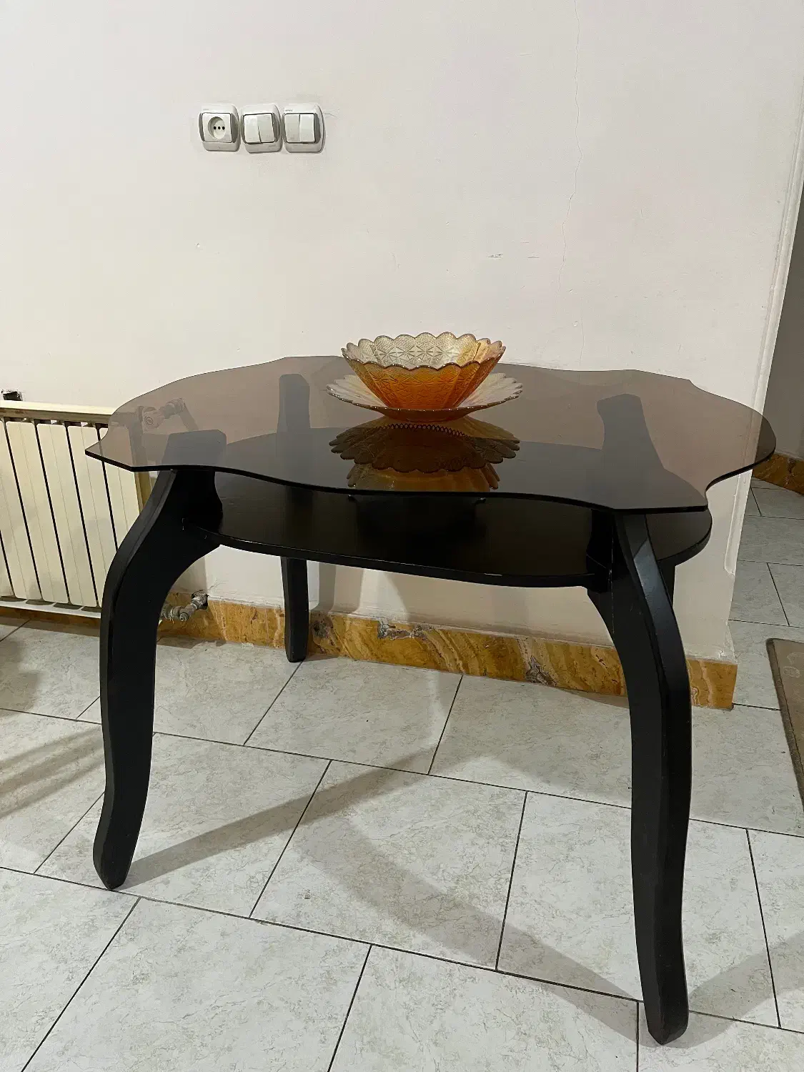 مبل ۷ نفره+میز به همراه۴عسلی+میزغذاخوری۴نفره|مبلمان خانگی و میز عسلی|قائم‌شهر, |دیوار