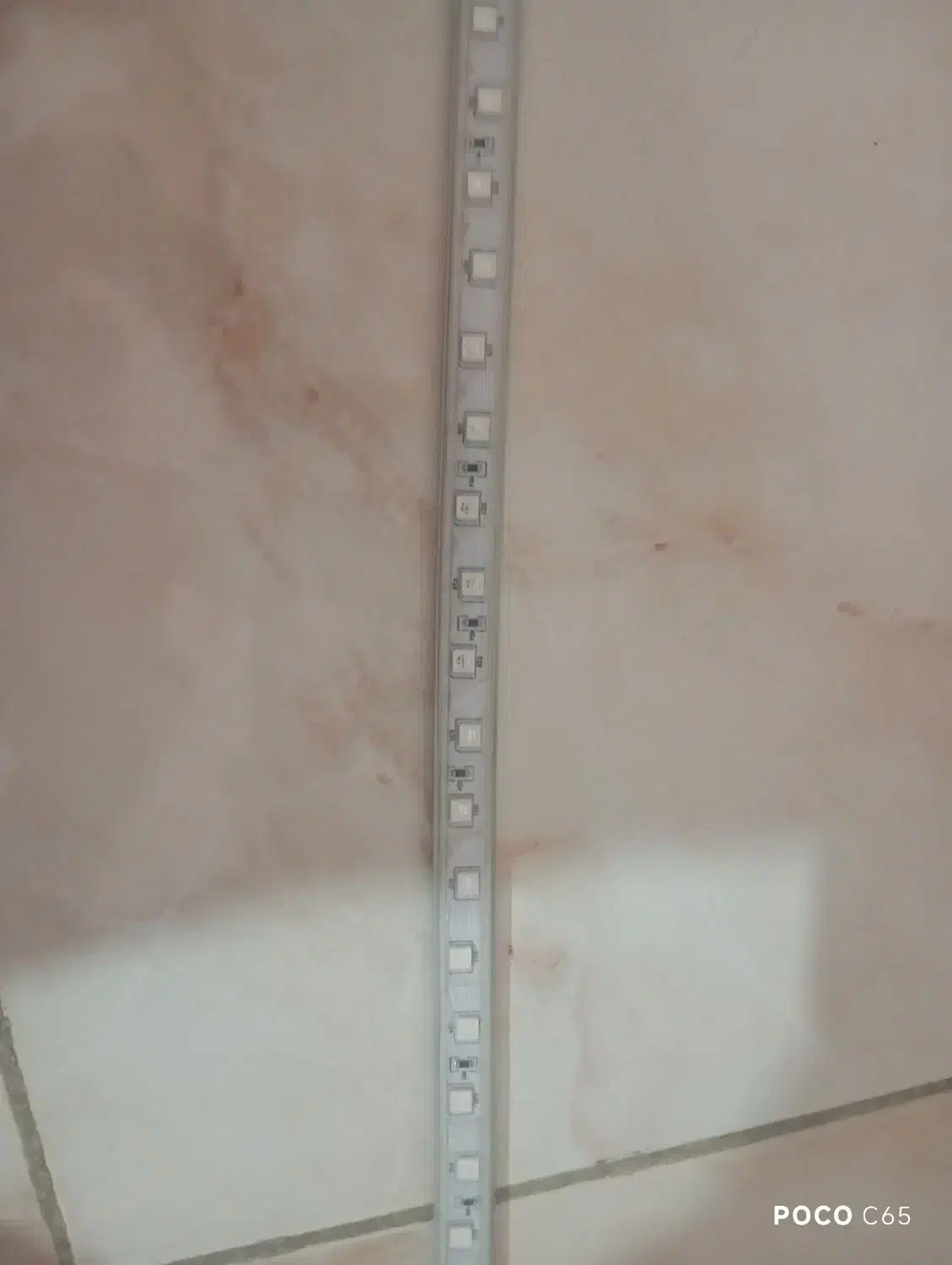 ریسه آر جی بی (RGB) با کیفیت ۱ متر|ریسه و چراغ تزئینی|ساوه, |دیوار