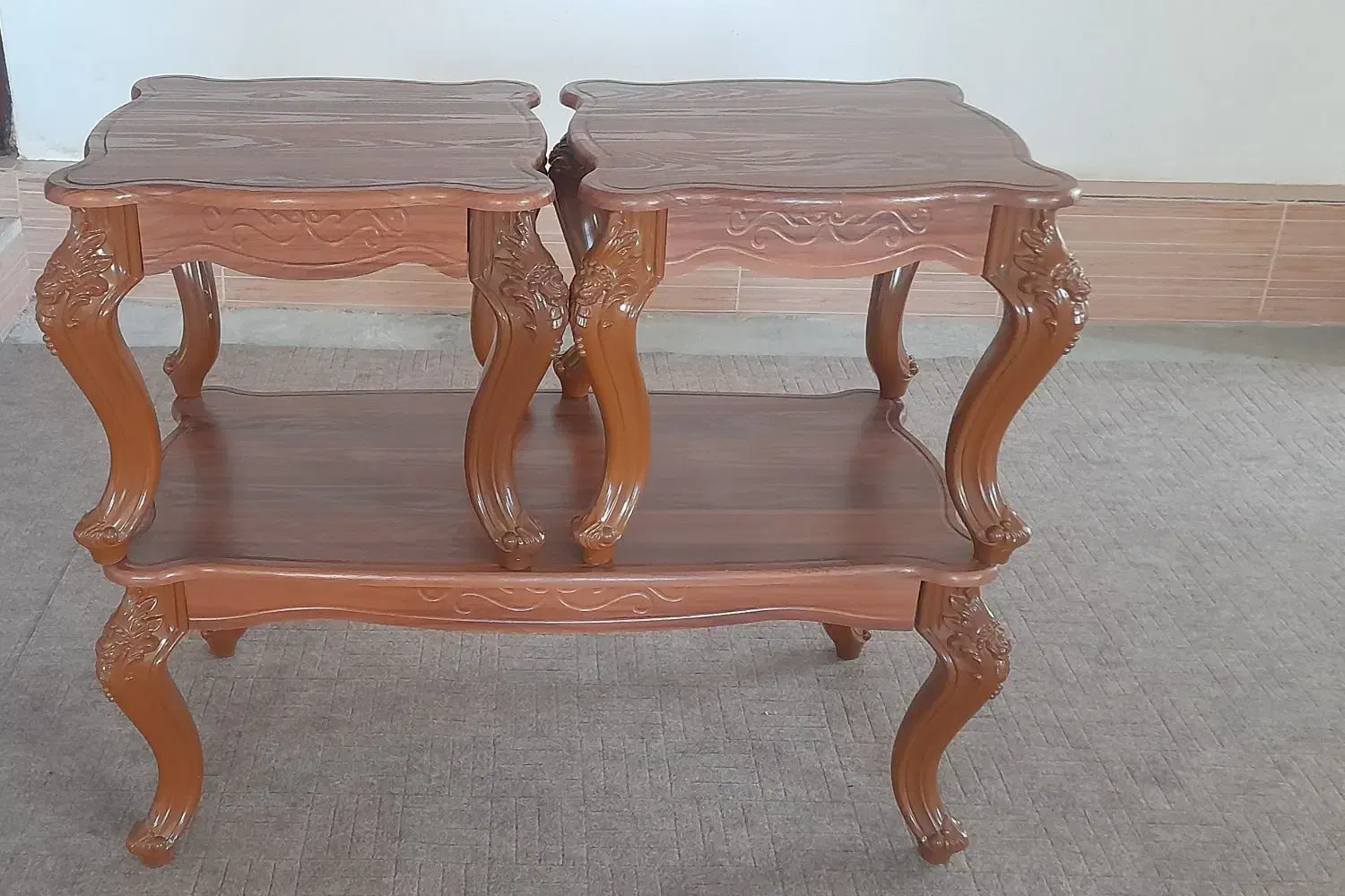 جلومبلی|مبلمان خانگی و میز عسلی|شاهین دژ, |دیوار