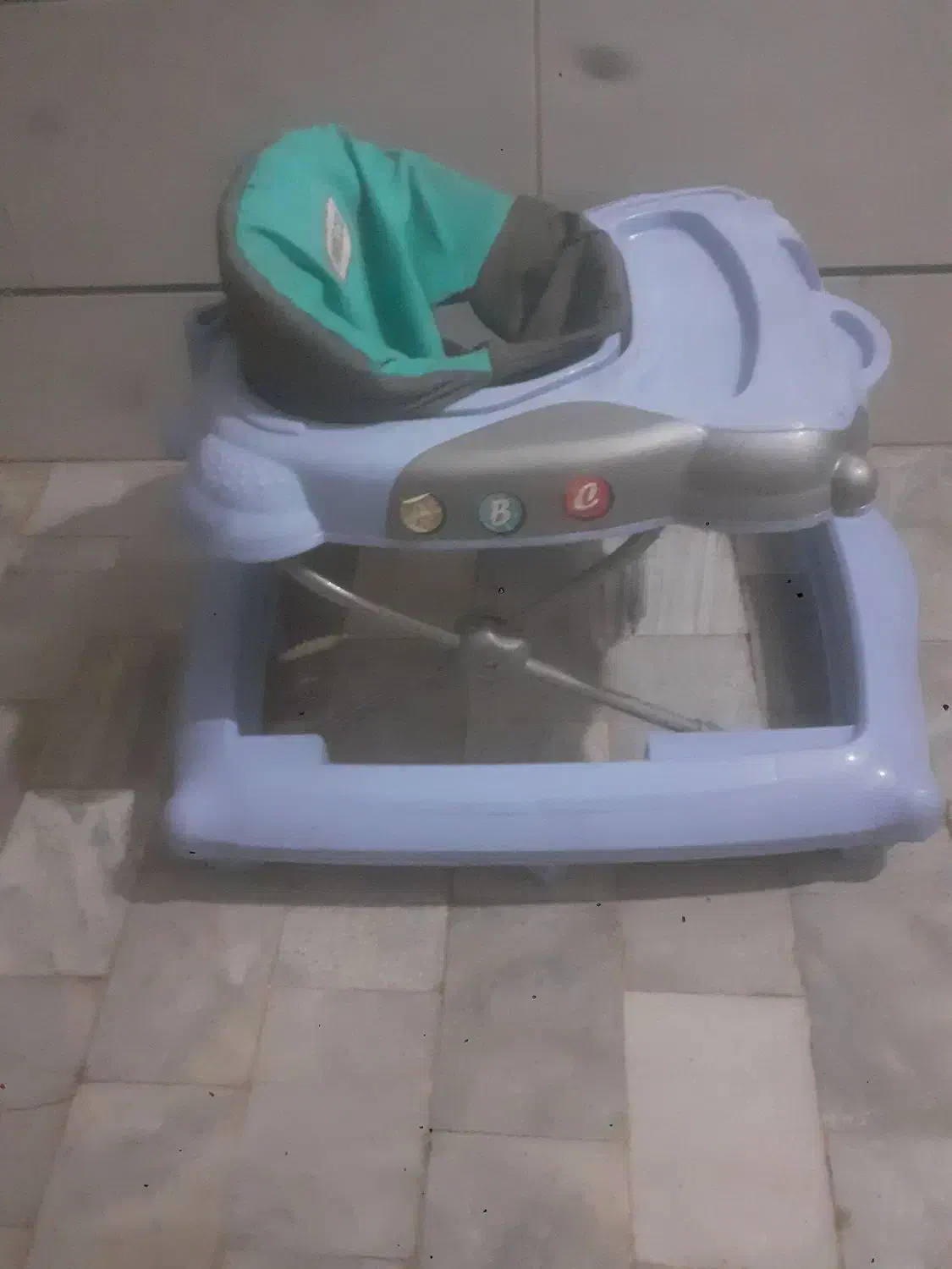 روروعک‌درحدنو|کالسکه و لوازم جانبی|اقبالیه, |دیوار