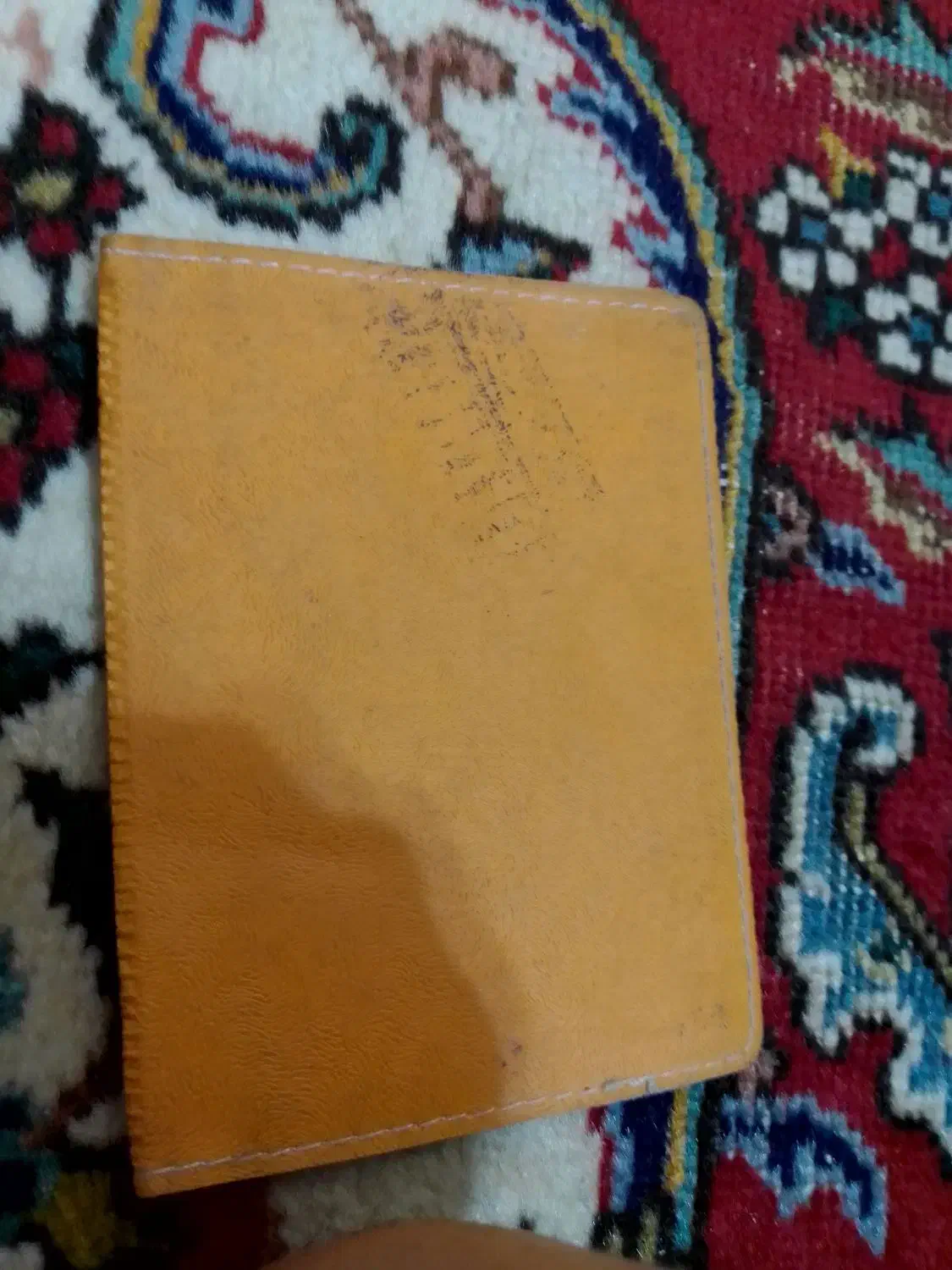 مدارک گم شده|اشیا|تبریز, |دیوار