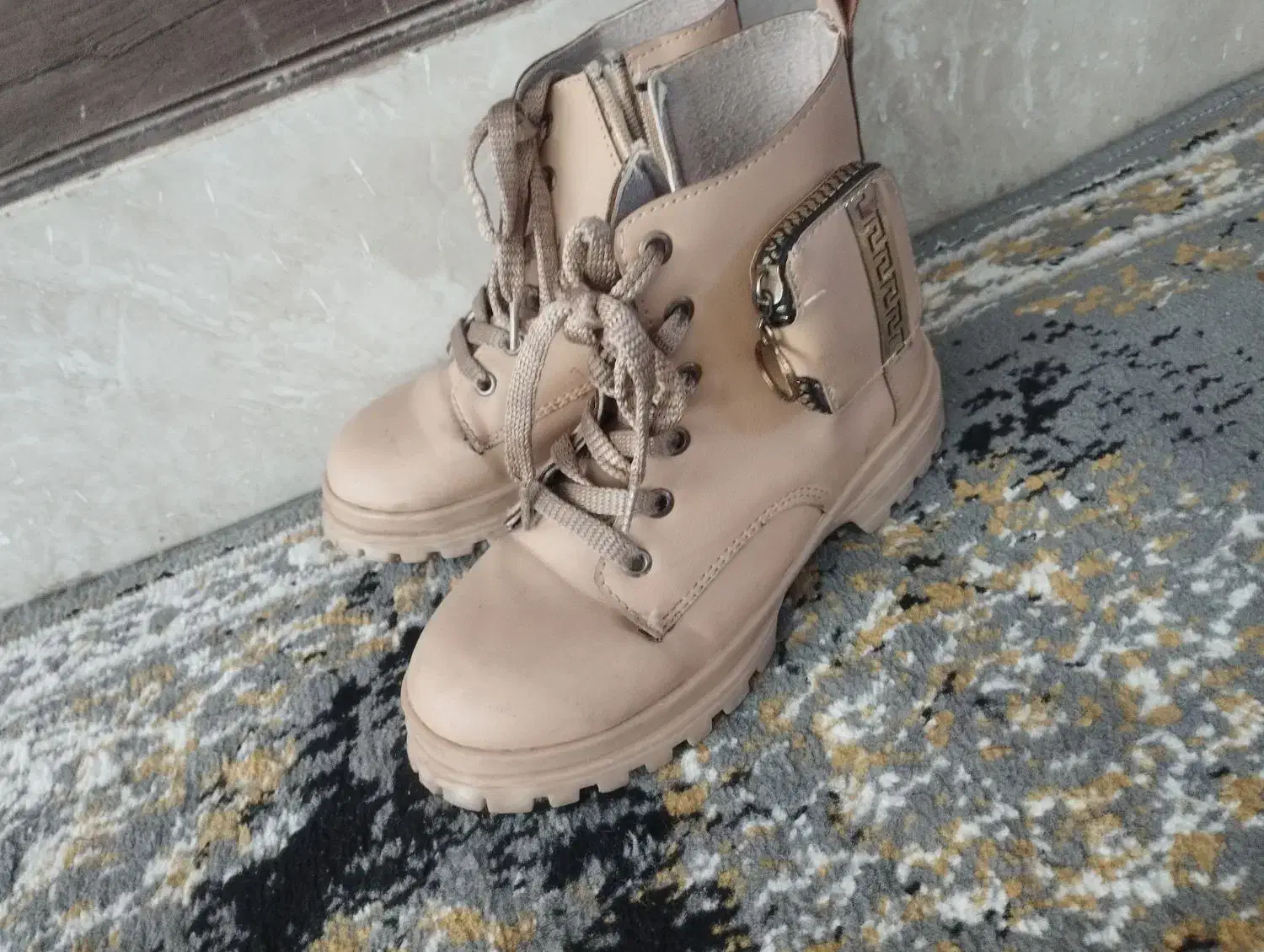 کفش|کفش و لباس بچه|شیراز, تندگویان|دیوار