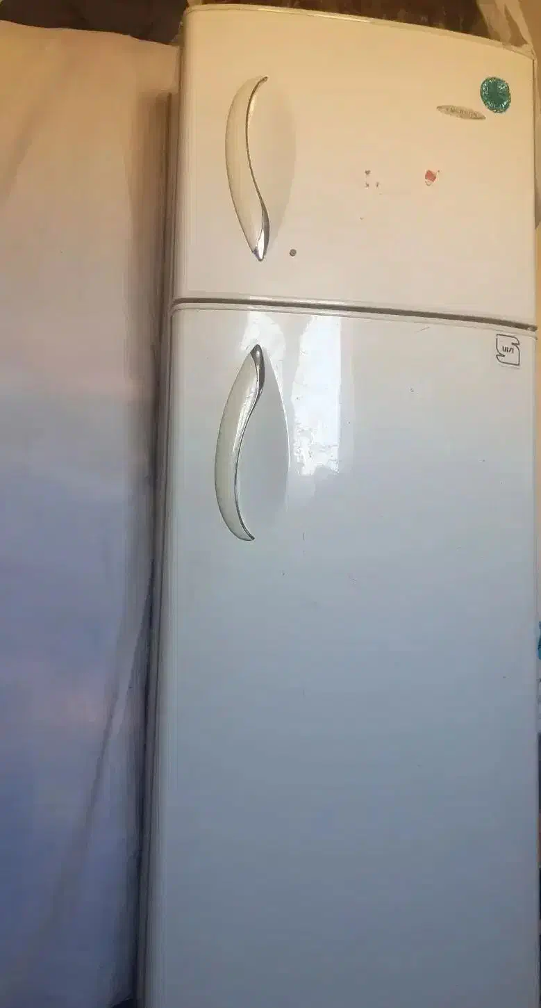 یخچال امرسان موتورنیم سوز|یخچال و فریزر|کلیائی, |دیوار