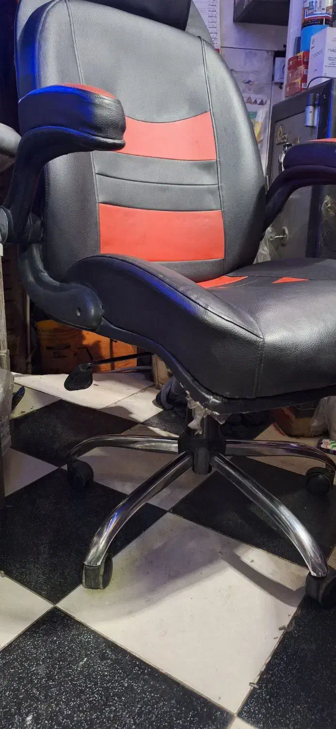 صندلی چرخدار اداری در حد نو|مبلمان اداری|آبیک, |دیوار