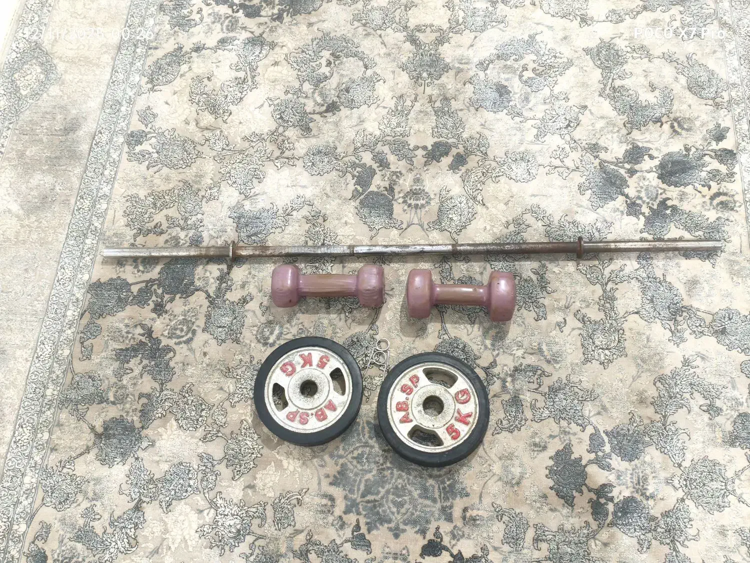 دمبل دو تا 5 کیلوی و دوتا صفحه ی 5 کیلوی وبا هالتر|تجهیزات ورزشی|اهواز, کمپلو شمالی|دیوار