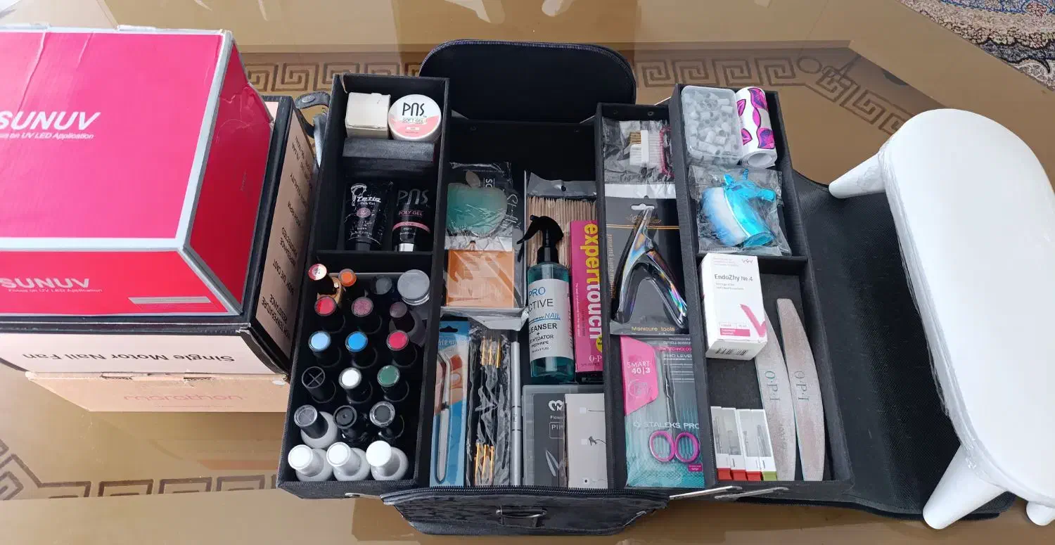 وسایل کاشت ناخن|آرایشگاه و سالن‌های زیبایی|قروه, |دیوار