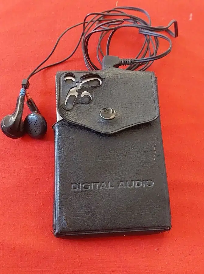 Digital audio|صوتی و تصویری|دورود, |دیوار