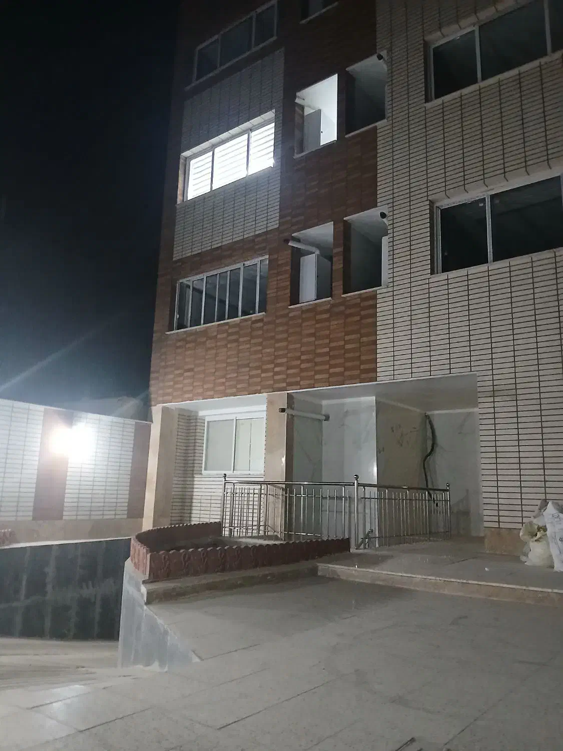 اپارتمان کلید نخورده 98متری|فروش آپارتمان|اصفهان, قائمیه|دیوار