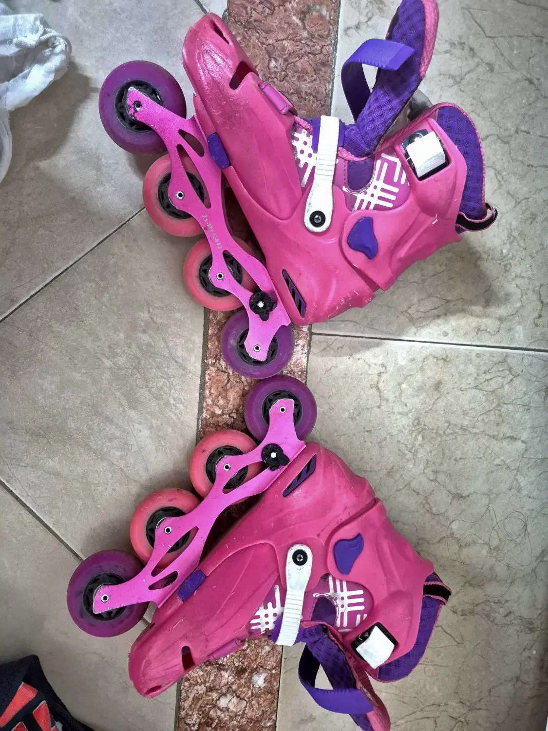 کفش اسکیت فری استایل زد وان سایز ۳۲تا ۳۵|دوچرخه، اسکیت، اسکوتر|اصفهان, رحیمآباد|دیوار