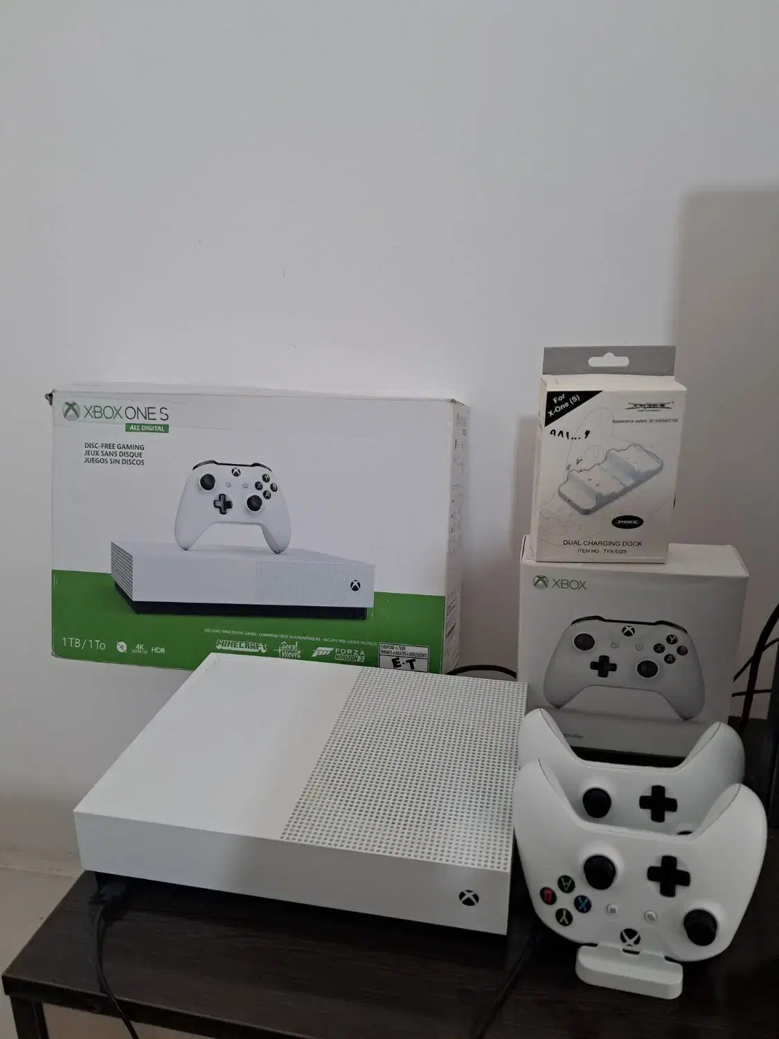 xbox one s 1TB|کنسول، بازی ویدئویی و آنلاین|گلبهار, شهر جدید گلبهار|دیوار